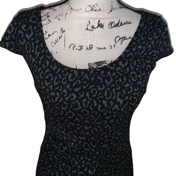 ANN TAYLOR animal print side-gathered short sleeve dress 2 - Picture 8 of 8